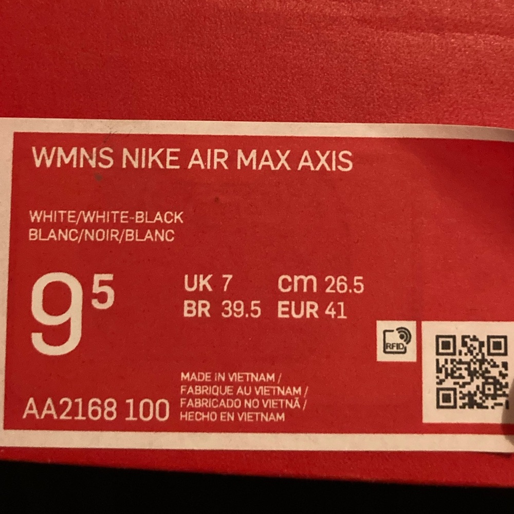 Wmns Nike air max axis shoes